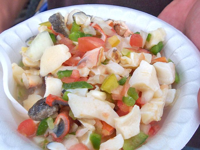 Tipica delle Bahamas, l'insalata di conchiglie di Strombo è molto apprezzata dai turisti e dagli abitanti del posto