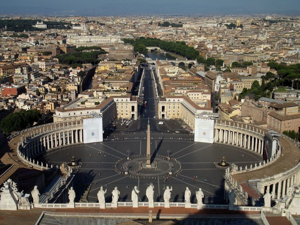 1280px-piazza_san_pietro
